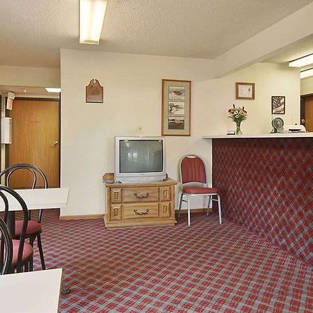 Super 8 Winterset Hotell Restaurant bilde